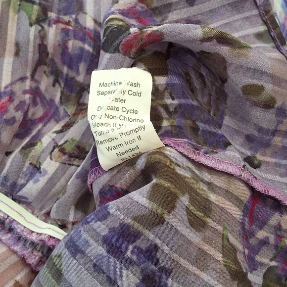 💥SALE💥Cabi, Small, Women's Floral Top - Picture 7 of 9